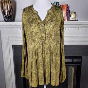 Wonderly Olive Leopard Print Tunic | Size XL
